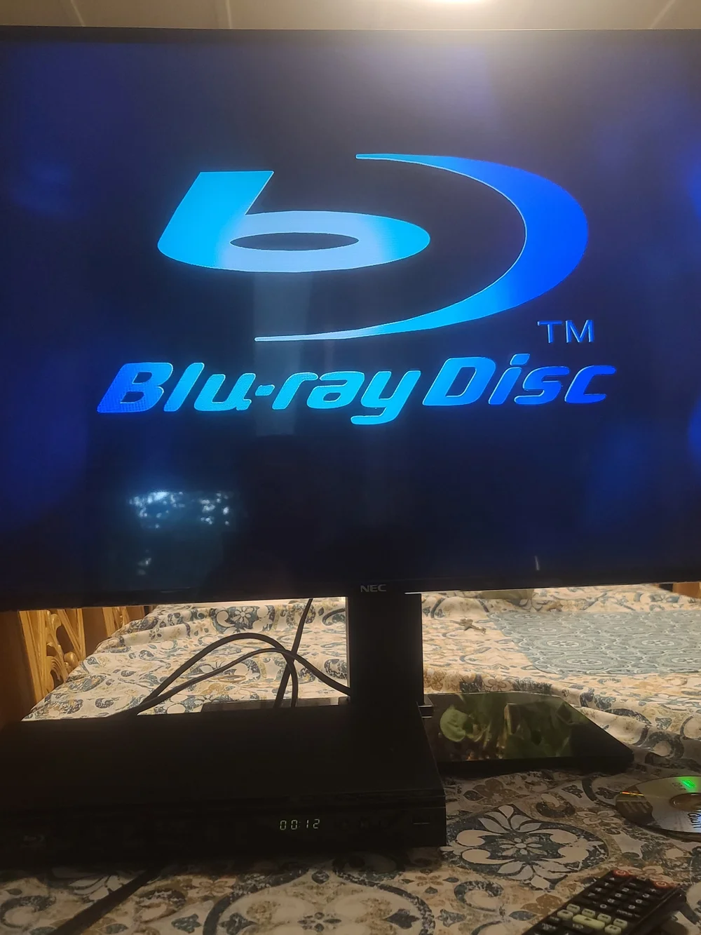 Samsung Black DVD/Blu‑ray Player with Remote and HDMI Cable